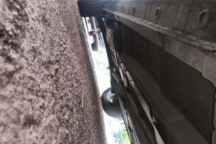Used Wey VV7 2017 2.0T Flagship Model Chassis Front Right