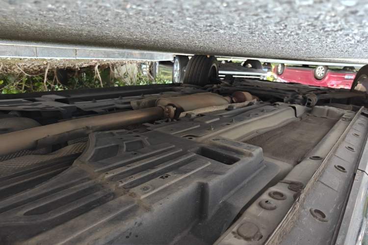 Used Wey VV7 2017 2.0T Flagship Model Chassis Rear Left