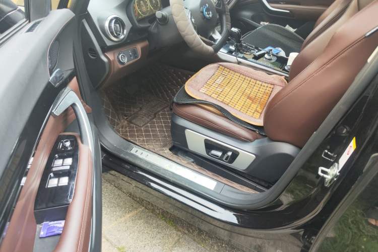 Used Wey VV7 2017 2.0T Ultra-Luxury Version Driver Seat