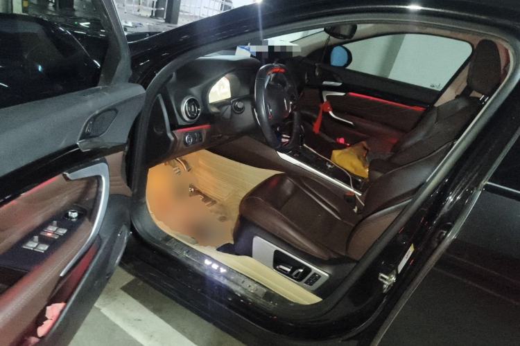 Used Wey VV7 2017 2.0T Flagship Model Driver Seat