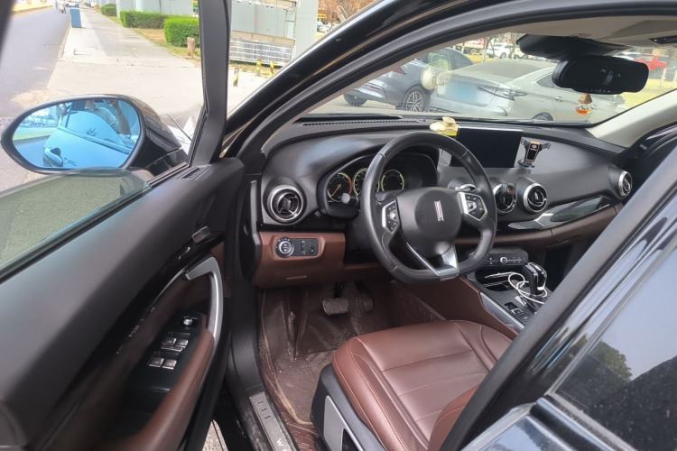 Used Wey VV7 2017 2.0T Ultra-Luxury Version Driver Seat