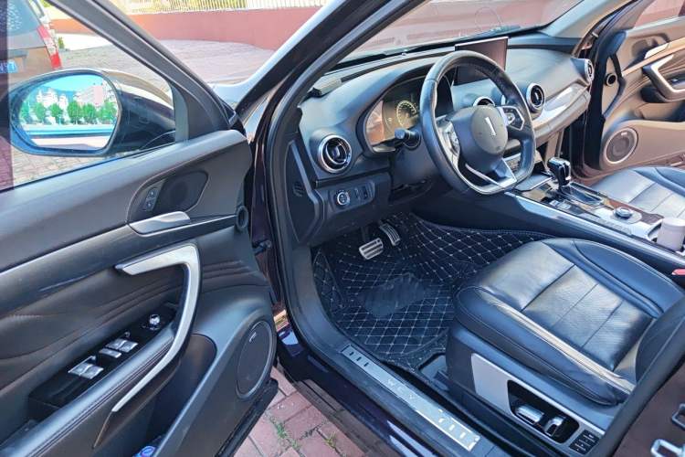 Used Wey VV7 2017 2.0T Flagship Model Driver Seat