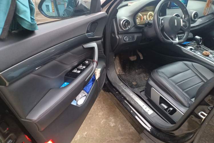 Used Wey VV7 2017 2.0T Luxury Model Driver Seat