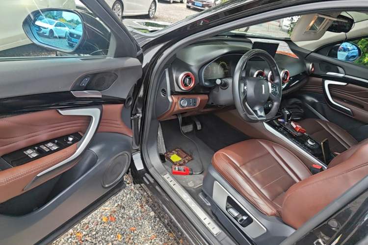 Used Wey VV7 2017 2.0T Ultra-Luxury Version Driver Seat