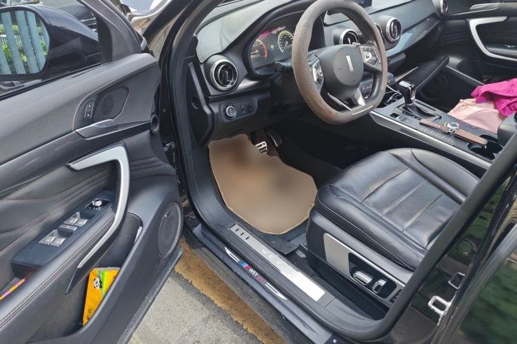 Used Wey VV7 2017 2.0T Flagship Model Driver Seat