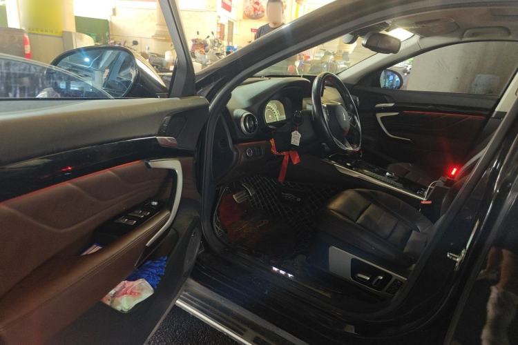 Used Wey VV7 2017 2.0T Flagship Model Driver Seat