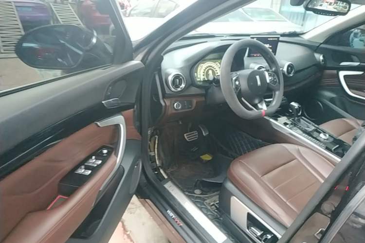 Used Wey VV7 2017 2.0T Flagship Model Driver Seat