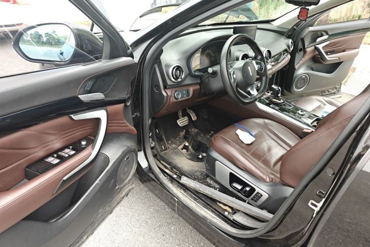 Used Wey VV7 2017 2.0T Flagship Model Driver Seat