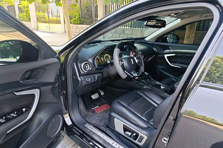 Used Wey VV7 2017 2.0T Flagship Model Driver Seat