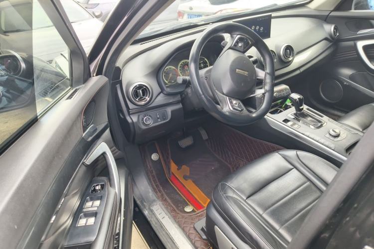 Used Wey VV7 2017 2.0T Luxury Model Driver Seat
