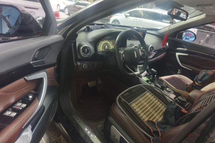 Used Wey VV7 2017 2.0T Flagship Model Driver Seat