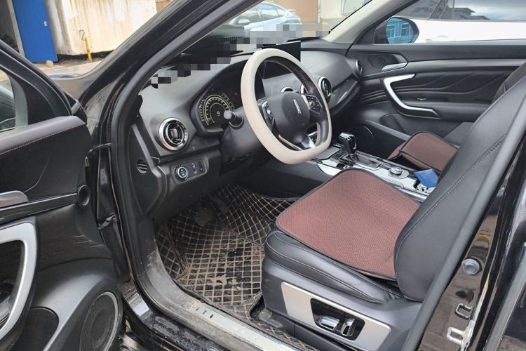 Used Wey VV7 2017 2.0T Ultra-Luxury Version Driver Seat