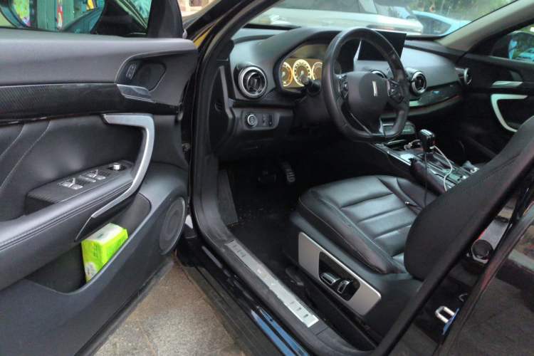Used Wey VV7 2017 VV7c 2.0T Luxury Model Driver Seat
