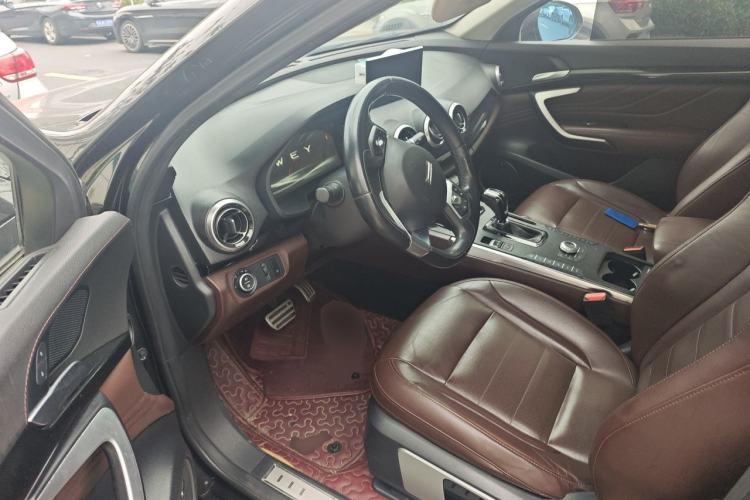 Used Wey VV7 2017 2.0T Flagship Model Driver Seat