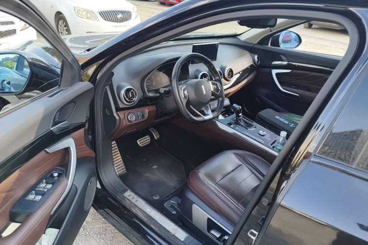 Used Wey VV7 2017 2.0T Flagship Model Driver Seat