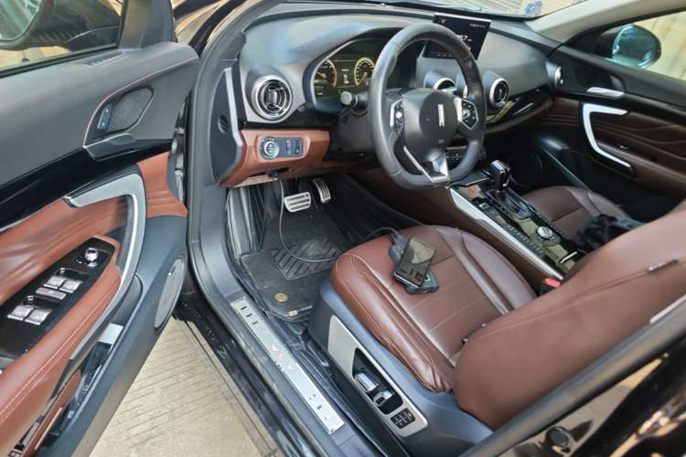 Used Wey VV7 2017 2.0T Flagship Model Driver Seat