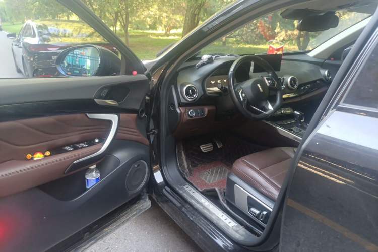 Used Wey VV7 2017 2.0T Flagship Model Driver Seat