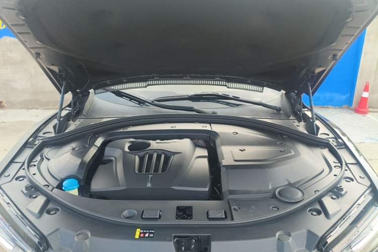 Used Wey VV7 2017 2.0T Flagship Model Engine Bay