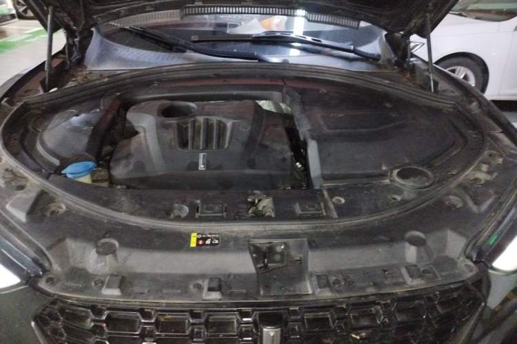 Used Wey VV7 2017 2.0T Flagship Model Engine Bay
