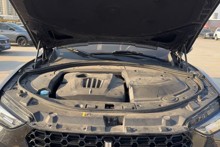 Used Wey VV7 2017 2.0T Flagship Model Engine Bay