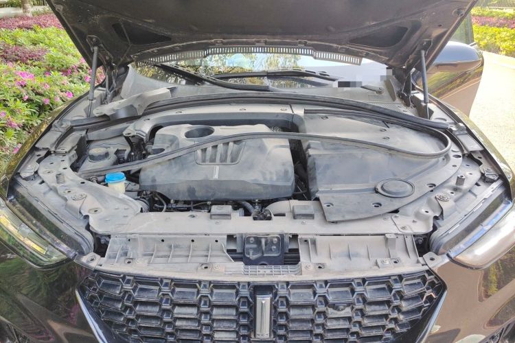 Used Wey VV7 2017 2.0T Flagship Model Engine Bay