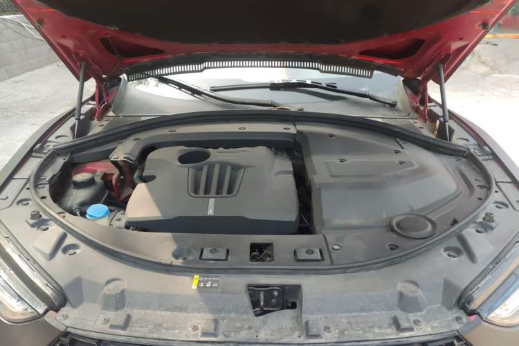 Used Wey VV7 2017 2.0T Flagship Model Engine Bay