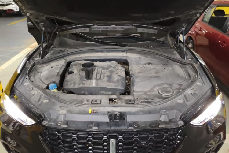 Used Wey VV7 2017 2.0T Flagship Model Engine Bay