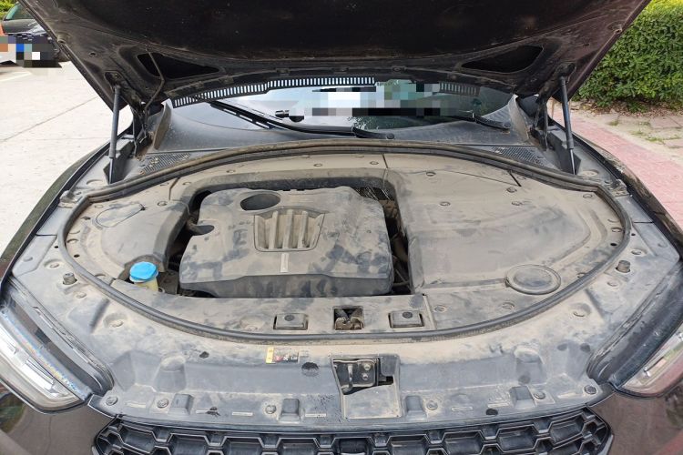 Used Wey VV7 2017 2.0T Luxury Model Engine Bay