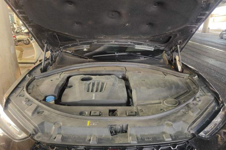 Used Wey VV7 2017 2.0T Flagship Model Engine Bay