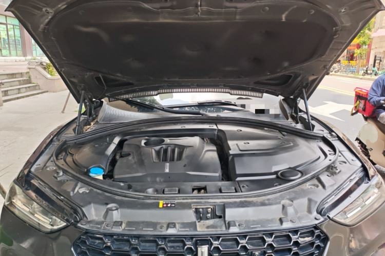 Used Wey VV7 2017 2.0T Flagship Model Engine Bay