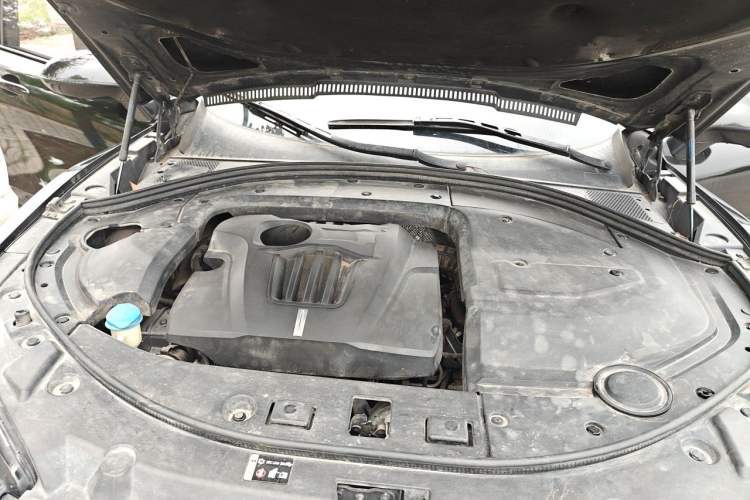 Used Wey VV7 2017 2.0T Flagship Model Engine Bay