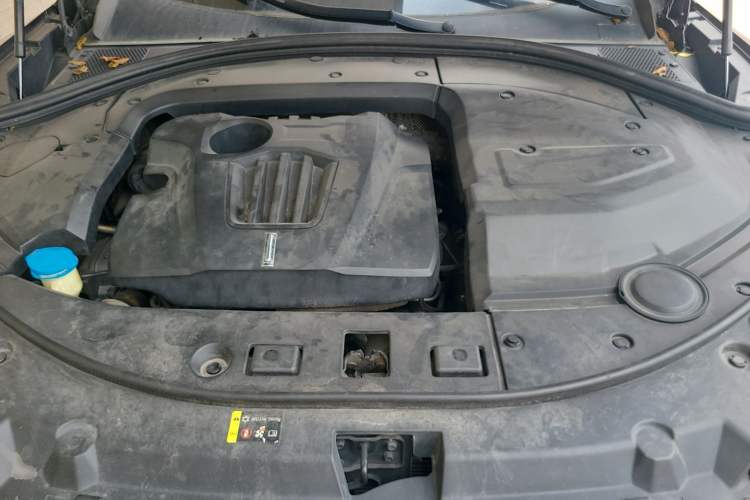 Used Wey VV7 2017 2.0T Flagship Model Engine Bay