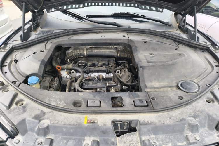 Used Wey VV7 2017 2.0T Luxury Model Engine Bay