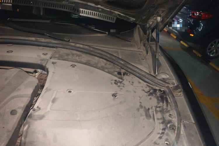 Used Wey VV7 2017 2.0T Flagship Model Engine Bay Left