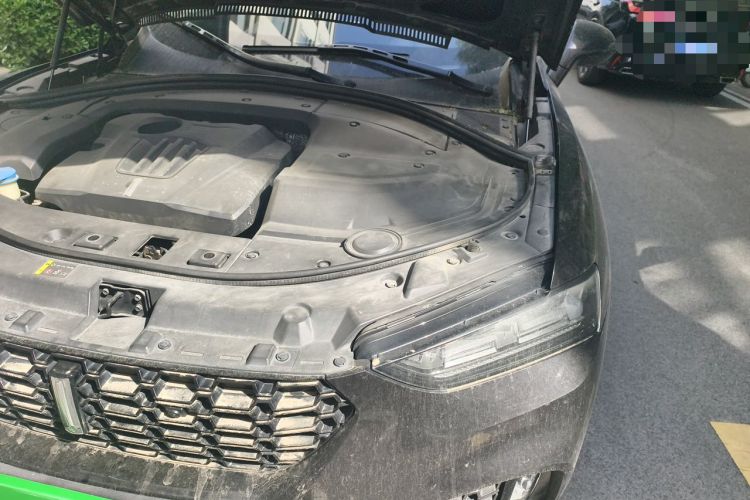 Used Wey VV7 2017 2.0T Flagship Model Engine Bay Left
