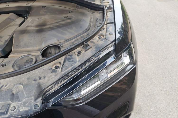 Used Wey VV7 2017 2.0T Flagship Model Engine Bay Left
