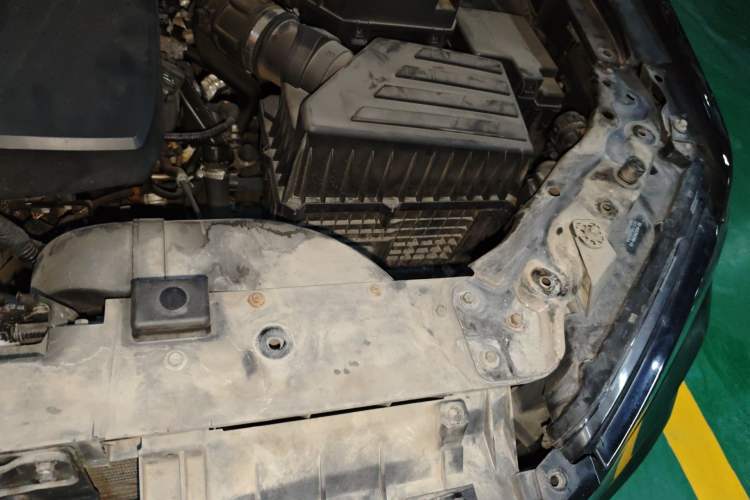 Used Wey VV7 2017 2.0T Flagship Model Engine Bay Left