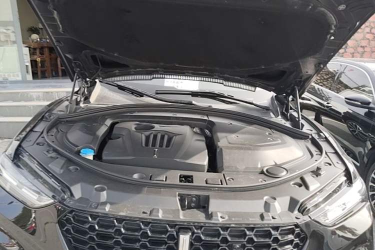 Used Wey VV7 2017 2.0T Ultra-Luxury Version Engine Bay