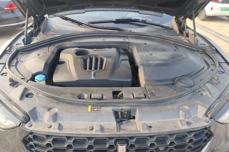 Used Wey VV7 2017 2.0T Ultra-Luxury Version Engine Bay
