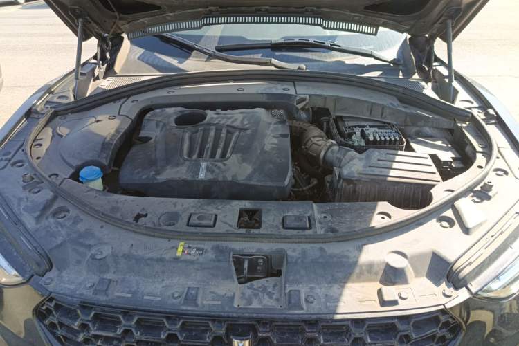 Used Wey VV7 2017 2.0T Ultra-Luxury Version Engine Bay