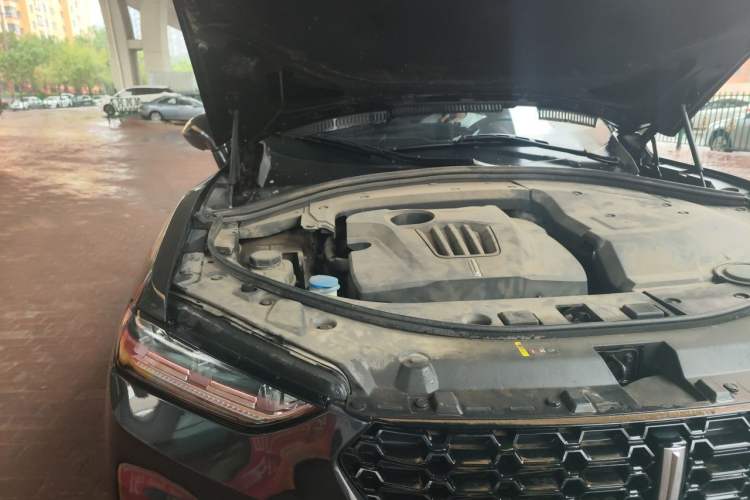 Used Wey VV7 2017 2.0T Flagship Model Engine Bay Right