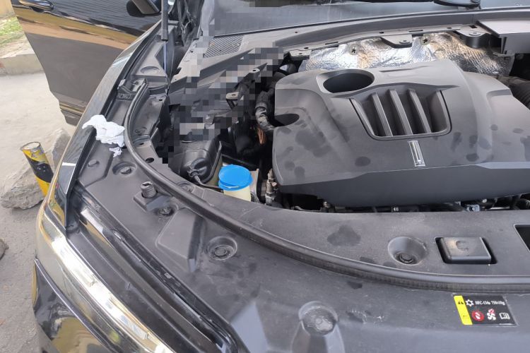 Used Wey VV7 2017 2.0T Ultra-Luxury Version Engine Bay Right