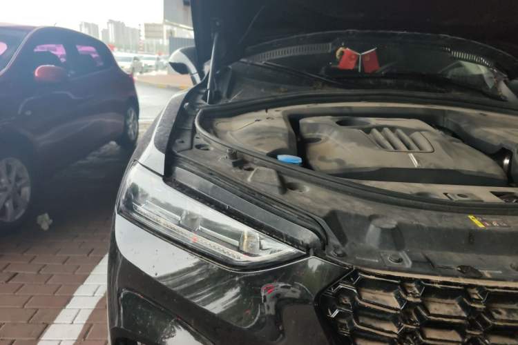 Used Wey VV7 2017 2.0T Flagship Model Engine Bay Right