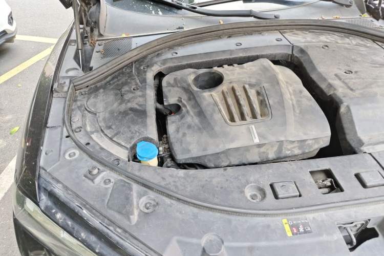 Used Wey VV7 2017 2.0T Flagship Model Engine Bay Right