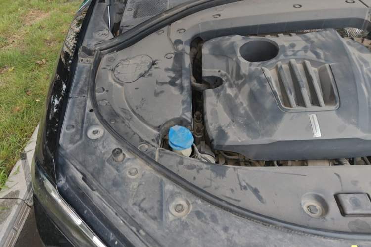 Used Wey VV7 2017 2.0T Flagship Model Engine Bay Right