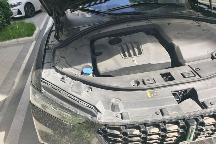 Used Wey VV7 2017 2.0T Flagship Model Engine Bay Right