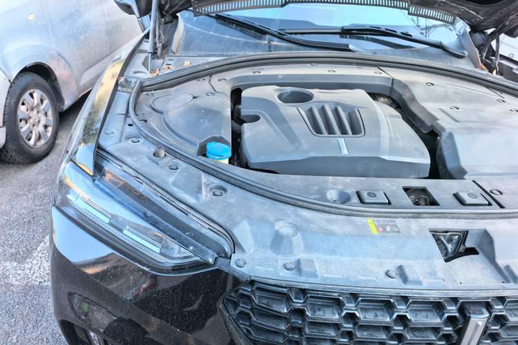 Used Wey VV7 2017 VV7c 2.0T Flagship Model Engine Bay Right