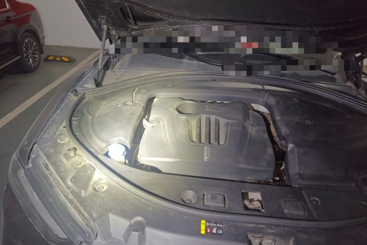Used Wey VV7 2017 2.0T Flagship Model Engine Bay Right