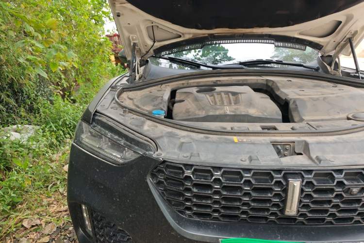 Used Wey VV7 2017 2.0T Ultra-Luxury Version Engine Bay Right