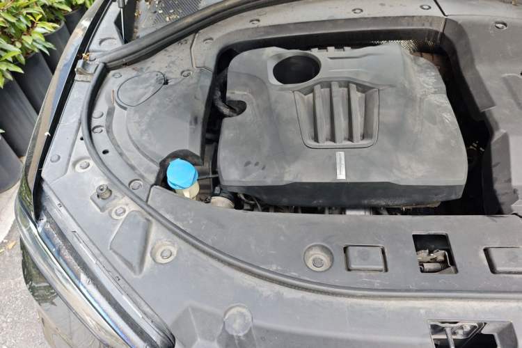 Used Wey VV7 2017 2.0T Flagship Model Engine Bay Right